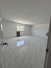 โกดังสร้างใหม่ให้เช่า ราคาถูก ขนาด 570 ตรม มีห้องพัก 4 ห้อง ห้องน้ำ 2 ห้อง ย่านคลองสอง คลองหลวง ปทุมธานี-202511232119541763907594784.jpg