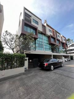 ด่วน** ขายบ้านเดี่ยวสุดหรู 4 ชั้นพร้อมสระว่ายน้ำ ทำเลเอกมัย townhomeluxury Styleหลังมุม ทาวน์โฮม4ชั้นซอยเอกมัย หมู่บ้านเดอะปาร์คเลนเอกมัย22 