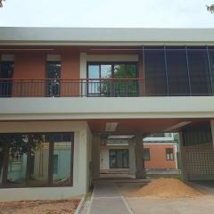 Luxury Pool Villa – อินทามระ 41 ที่ดินใหญ่ 229 ตร.ว. 5 ห้องนอน • 6 ห้องน้ำ • 6 ที่จอดรถ • สระว่ายน้ำส่วนตัว บ้านเดี่ยว  3  ชั้นดีไซน์หรู 