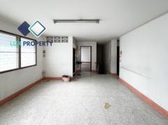 ขาย ออฟฟิศ อาคารสำนักงานออฟฟิศ  ย่านสุขุมวิท ทำเลทอง  ซอย บางนา-ตราด 19 แยก 14 1500 ตรม 112 ตรว เดินทางสะดวก เชื่อมต่อถนนหลักหลายสาย-202511251353251764053605859.jpg