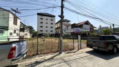 ขายที่ดินสวยมาก ล้อมรั้วและถมดินแล้ว 140 ตารางวา สี่เหลื่ยมผืนผ้า ดอนเมือง ถนนสรงประภา ซอยสรณคมน์ 20 แยก 8 .