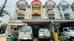 ขายด่วน อาคารพาณิชย์ 3 ชั้น วิโรจน์วิลล์ บางบัวทอง นนทบุรี ราคาถูกที่สุด