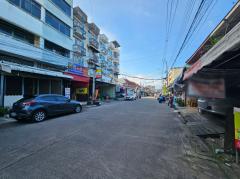 ขายตึกแถว 2 คูหา 4 ชั้นครึ่ง มีดาดฟ้า  ซอยรามคำแหง 166 เหมาะทำธุรกิจ การค้า ขนาด 40 ตรว-202511260838281764121108621.jpg