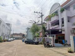 ขายอาคารโรงงาน/โกดัง 3 ชั้น ในโครงการมินิแฟคตอรี่แลนด์ 2 ซอย 2 ถนน พุทธมณฑลสาย 5 ตำบลไร่ขิง สามพราน,นครปฐม 