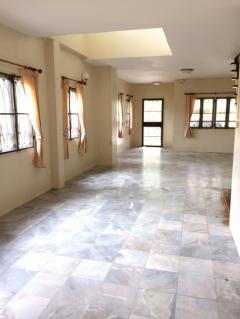 ขายทาวน์โฮม บ้านสถาพร รังสิต เนื้อที่ 38 ตรว 2นอน 2น้ำ ใกล้ฟิวเจอร์พาร์ค รังสิต-202511261445061764143106195.jpg