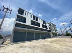 ขายหรือให้เช่าอาคารพาณิชย์ 3.5 ชั้น พร้อมดาดฟ้า โครงการ UTECTIC 2 กม. 24 ถึง 25 ห่างจากเซ็นทรัลมหาชัยเพียง 200 เมตร ติดถนนพระราม 2 -202511261648381764150518595.jpg