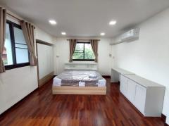  ให้เช่าบ้านเดี่ยว หลังใหญ่ รีโนเวทใหม่ทั้งหลัง | พื้นที่ใช้สอย 250 ตร.ม. ลาดพร้าว71-202511271023331764213813116.jpg