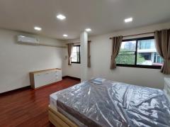  ให้เช่าบ้านเดี่ยว หลังใหญ่ รีโนเวทใหม่ทั้งหลัง | พื้นที่ใช้สอย 250 ตร.ม. ลาดพร้าว71-202511271023331764213813651.jpg