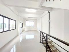 ให้เช่า อาคารพาณิชย์ 4 ชั้น ห้องมุม ฉัตรหลวง 17 รังสิต-คลองสาม ปทุมธานี ทำเลย่านธุรกิจ เติบโตต่อเนื่อง -202511271426111764228371778.jpg