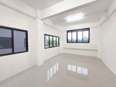 ให้เช่า อาคารพาณิชย์ 4 ชั้น ห้องมุม ฉัตรหลวง 17 รังสิต-คลองสาม ปทุมธานี ทำเลย่านธุรกิจ เติบโตต่อเนื่อง -202511271426131764228373989.jpg