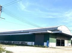 ให้เช่าโกดัง พานทอง – ชลบุรี พื้นที่ 1,000 ตร.ม. พื้นที่สีเหลือง  รถเทรลเลอร์เข้าออกสะดวก 