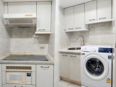 Condo Omni Tower Asoke Nana ใกล้ BTS นานา 49 ตารางเมตร 1 ห้องนอน 1 ห้องครัว ชั้นสูง ตกแต่งครบ-202511281052391764301959872.jpg