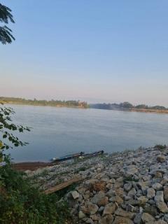 หาซื้อทรัพย์คุ้มใช้ประโยชน์  ที่ติดแม่น้ำโขง ต.กุดบง อ.โพนพิสัย จ.หนองคาย  หลังติดแม่น้ำโขง ไร่ละ 2ล้านบาท โทร 096-882-1857