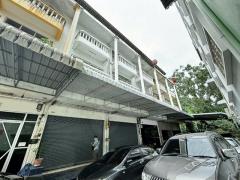 ให้เช่าถูกที่สุด 2คูหา อาคาร 3ชั้น จดทะเบียนได้ MRT บางแค 1.2กม.5นอน 5น้ำ 52ตร.วา. 580ตร.ม. ม.สยาม 2.3 กม. เพชรเกษม 52-58  ซีคอนบางแค 1 กม. 