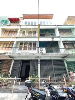 ขายอาคารพาณิชย์4ชั้น2คูหาเขตพระนครใกล้ถนนพระเมรุ เนื้อที่24ตรว สามารถทำเป็นHostel หรือหอพัก ได้เลยมี มี6ห้องนอนใหญ่ 4 ห้องนอนเล็ก  7 ห้องน้ำ 1 ห้องครัวใกล้วัดบวรนิเวศราชวรวิหาร  วัดตรีทศเทศ 