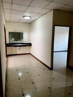 ขายอาคารพาณิชย์4ชั้น2คูหาเขตพระนครใกล้ถนนพระเมรุ เนื้อที่24ตรว สามารถทำเป็นHostel หรือหอพัก ได้เลยมี มี6ห้องนอนใหญ่ 4 ห้องนอนเล็ก  7 ห้องน้ำ 1 ห้องครัวใกล้วัดบวรนิเวศราชวรวิหาร  วัดตรีทศเทศ -202511301414011764486841306.jpg