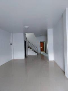 ขายอาคารพาณิชย์ 3 ชั้น 2 คูหา ติดถนน ทำเลดีมาก ใจกลางเมืองเทศบาล อำเภอธาตุพนม ถูกสุดในย่านนี้ เจ้าของขายเอง-202512011135221764563722304.jpg