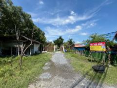 ขายบ้านพร้อมที่ดิน 386.4 ตร.วา ทำเลดี  พระสมุทรเจดีย์- ใกล้วัดคู่สร้าง ห่าง อบต.ในคลองบางปลากด เพียง 900 เมตร 