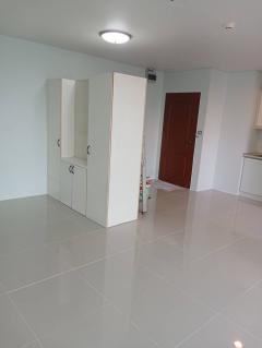 ขายให้เช่าคอนโดลุมพินี พาร์ควิว กรุงเทพ 40 ตรม. ราคา 6.7 ล้านบาท ค่าเช่า 18,000 บาท ต่อเดือน