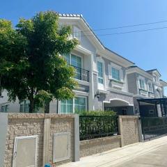 ให้เช่าบ้านใหม่เอี่ยม Golden Neo Sukhumvit–Lasalle  4-นอน 3-น้ำ 2 Parking-202512031834041764761644760.jpg