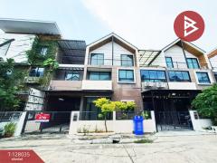 ขายทาวน์เฮ้าส์-3-ชั้น-หมู่บ้านลูกกอล