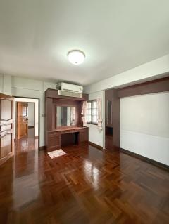 ขาย บ้านเดี่ยว 5 นอน ซอยประชาชื่น 30  ใกล้ โรงพยาบาลเกษมราษฎร์ ประชาชื่น 84 ตรว 2 ชั้น-202512040118411764785921122.jpg