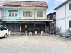  ขายด่วน ถูกมาก อาคารพาณิชย์ 2 ชั้น อ้อมใหญ่ ซอยเทศบาล 6 หลังใหญ่ ขนาด 28 ตรว. ตรงข้ามบิ้กซีอ้อมใหญ่  ทำเลดี (คุณเจี๊ยบ 080-2114266 )