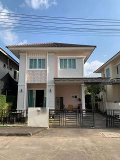 ให้เช่าบ้านแฝด 2 ชั้น ตกแต่งสวย เฟอร์ครบ โครงการ ดีญ่าวาเลย์ สารภี