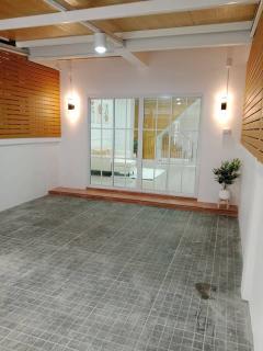 ขายบ้าน 2 ชั้น รีโนเวทใหม่ทั้งหลัง ใจกลางเมือง ถนนเสือป่า ซอย 4 ต.หน้าเมือง ราชบุรี ใกล้โรบินสัน ตลาดศรีเมือง-202512041449321764834572868.jpg