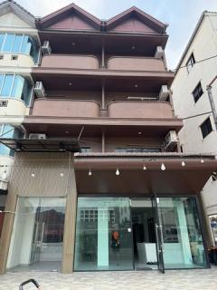 ให้เช่าตึก ใหม่ทำเลทองสามารถทำธุรกิจค้าขายได้  ติดถนนเส้นหลัก สาย3 พัทยา