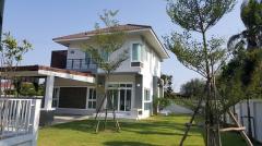 ขายบ้านเดี่ยวหลังมุม พื้นที่เยอะ ขนาด117ตรว หมู่บ้านภัทรทรัพย์ ถนนราชดำริห์ อำเภอเมือง เพชรบุรี.