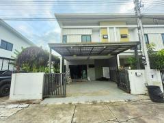 ลาดหลุมแก้ว ถ.ราชพฤกษ์-กาญจนาภิเษก ให้เช่าทาวน์โฮม 2 ชั้น 29 ตร.วา. 232 ตร.ม.ตลาด ส.สุนีย์ 200 ม.  รพ.ปากเกร็ด 2 3.9 กม. 4 นอน 3 น้ำ  