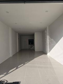 ให้เช่าตึกแถวหลังมุม 3 ชั้น – ถ.บ้านกล้วย ไทรน้อย (25,000/เดือน)-202512061812581765019578264.jpg