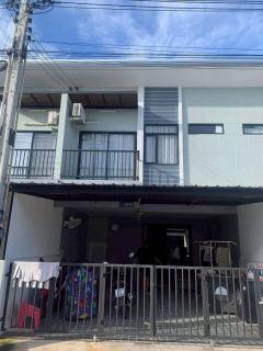 ขาย ทาวน์โฮมหลังใหญ่ หมู่บ้าน Golden Valley ศรีราชา หมู่บ้านใหม่ เงียบสงบ สิ่งอำนวยความสะดวกครบ เดินทางสะดวก ใกล้โรงเรียนอัสสัมชัญ ศรีราชา