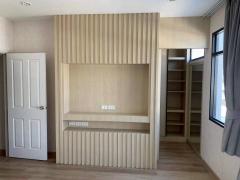 ขาย ทาวน์โฮมหลังใหญ่ หมู่บ้าน Golden Valley ศรีราชา หมู่บ้านใหม่ เงียบสงบ สิ่งอำนวยความสะดวกครบ เดินทางสะดวก ใกล้โรงเรียนอัสสัมชัญ ศรีราชา-202512072225361765121136194.jpg