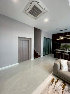 ให้เช่าบ้านเดี่ยวหรู 3 ชั้น โครงการ The Honor Yothinpattana 86.8 ตร.ว. (แปลง 31)-202512080952311765162351678.jpg