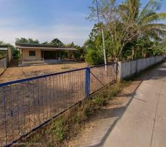 ขายบ้านเดี่ยวพร้อมที่ดิน แปลงมุม นางั่ว เมืองเพชรบูรณ์ขนาด 2ไร่ 1งาน 64.8ตารางวา บ้านเดี่ยวชั้นเดียว 1หลัง ที่ดินใหญ่ มีที่ปลูกผักทำสวน ล้อมรั้วไว้อย่างดี ห่างจากถนน สระบุรี -หล่มสัก แค่ 350เมตร