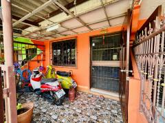 ขาย ทาวน์โฮม ซอยสุขใจ ถนนปทุมธานี-สายใน พื้นที่ใช้สอย 112 ตรม เนื้อที่ 14 ตรว-202512081539231765183163730.jpg