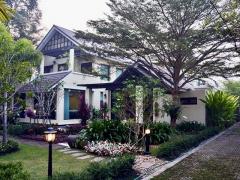 ขายบ้านเดี่ยว ม.เวิลด์คลับแลนด์ คลองหลวง เนื้อที่ 311.7 ตรว. พร้อมกิจการจัดงานแต่งงาน สถานที่จัดเลี้ยง รองรับ 200 คน