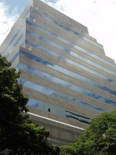 OFFICE อาคารอัลม่าลิ้งค์ ใกล้ รถไฟฟ้าบีทีเอส ชิดลม 135000 THAI BAHT 1BR พื้นที่ 501 Square Wah ราคาพิเศษ -