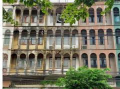 ขายตึกแถว 4 ชั้น มีดาดฟ้า ติดริมถนนจอมทอง 230 ตรม 17 ตรว