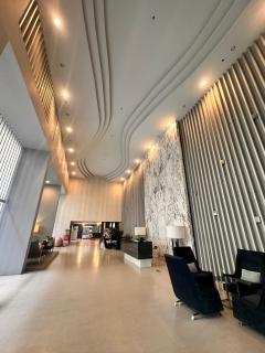 ขายคอนโด บ้านเคียงฟ้า หัวหิน – ชั้น 24 วิวเมืองและทะเล ห้องสตูดิโอ เฟอร์นิเจอร์ครบ เข้าอยู่ได้ทันที-202512091406041765263964065.jpg