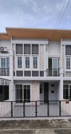 ขายทาวน์เฮ้าส์ 2 ชั้น 19.20 ตร.ว. โกลเด้น ทาวน์ 2 ลาดพร้าว-เกษตรนวมินทร์ ซอยนวมินทร์ 42