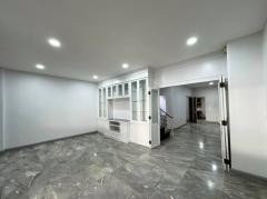 ขายทาวน์เฮาส์ 4 ชั้น 31.5 ตร.ว. หมู่บ้านวราธรวิลล์ พัฒนาการ44 ใกล้โลตัส พัฒนาการ-202512101534241765355664018.jpg