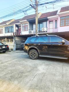 Centralลาดพร้าว 2กม. เฟอร์ครบ  2แอร์ MRTภาวนา 1กม.  MRTลาดพร้าว 1.3กม. ให้เช่าบ้านทาวน์เฮ้าส์ 2 ชั้น 2นอน รัชดาภิเษก32 900ม. ลาดพร้าว35-41 