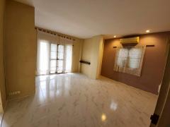 ขาย/เช่า ทาวน์โฮม 2 ชั้น หลังมุม หมู่บ้านแมกไม้ วัชรพล ใจกลางแหล่งชุมชนตรงข้ามตลาดวงศกร รีโนเวทตัวบ้านใหม่ เดินทางสะดวก ใกล้ห้าง ใกล้โรงพยาบาล โรงเรียนชื่อดัง รถไฟฟ้าสายสีเขียวเข้ม-202512111352451765435965336.jpg