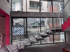 ให้เช่าร้านอาหารย่านห้วยขวางสุทธิสารดินแดง 2.5ชั้น 900 ตร.ม.จอดรถ 30 คันใกล้MRTห้วยขวาง เทวาลัยพระพิฑเนศ ตลาดห้วยขวาง