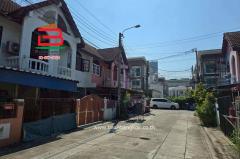 ทาวน์เฮ้าส์ หมู่บ้านอัมรินทร์วิลล่า (ใกล้อิมแพคเมืองธานี) ซอยแจ้งวัฒนะปากเกร็ด 41 เนื้อที่ 20 ตรว. ตำบลปากเกร็ด (สีกัน) อำเภอปากเกร็ด (ตลาดขวัญ) นนทบุรี-202512121050021765511402386.jpg