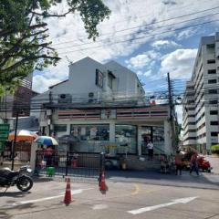 ขายทาวน์เฮ้าส์ 3 ชั้น 75 ตร.ว. 500 ตร.ม. อยู่ในบริษัทการบินไทย สำนักงานใหญ่ ย่านวิภาวดีรังสิต จตุจักร เหมาะแก่การ ทำธุรกิจ ราคาถูกมาก-202512121347551765522075470.jpg