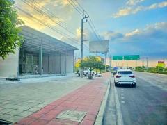  MRT ศรีนุช 1.6 กม.อ่อนนุช 66-72 อาคารพาณิชย์ 1ชั้น 4คูหา (แบ่งเช่าได้) 48 ตร.ม. 12 ตร.วา. โรบินสัน ศรีนครินทร์ 2.2 กม. ตลาดพัฒนาการ 1.8 กม.